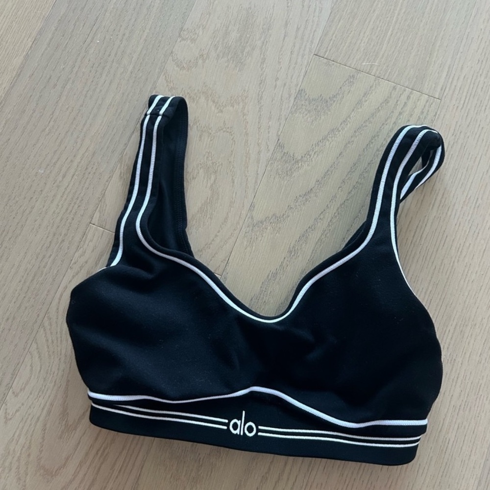 ALO Yoga heartthrob black bra XS